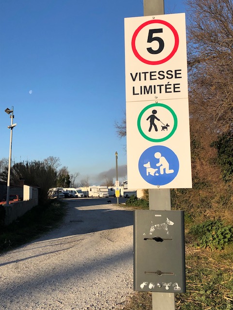 Point de services eau et vidange